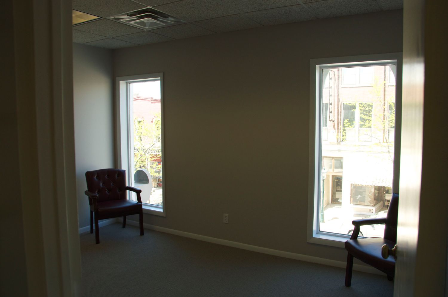 The Offices at 410 Lake